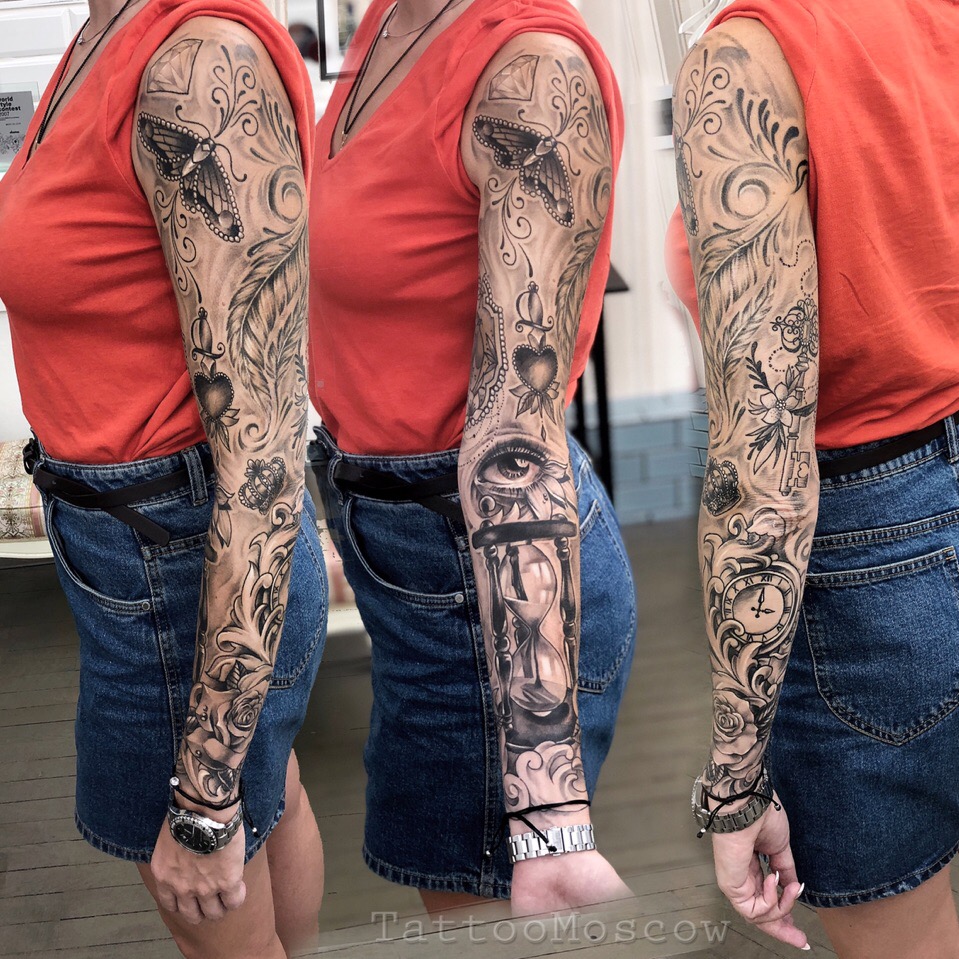 женская татуировка-рукав от мастера в тату салоне Tattoo Moscow